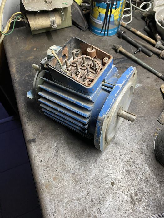 Єл.двигун 250 Вт 1380 об/хв