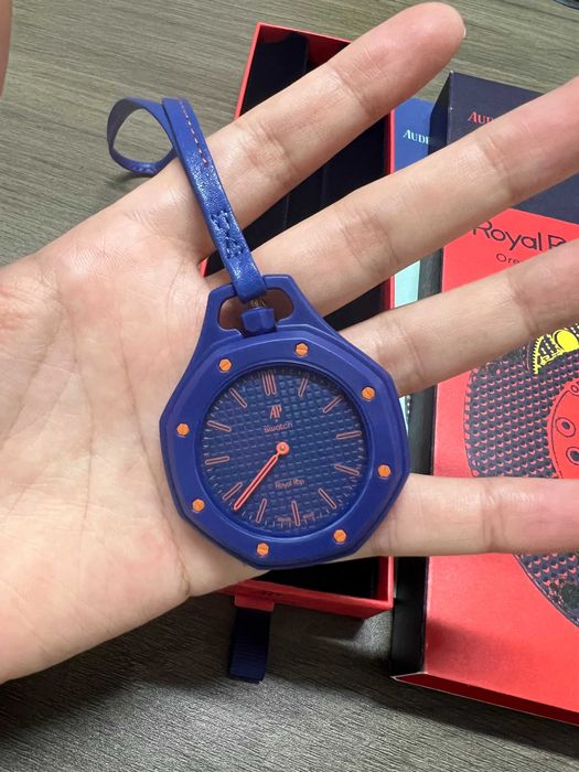 Swatch AP Orenji Hachi SSX03L103N– granatowy Lépine, 8 pomarańczowych śrubek