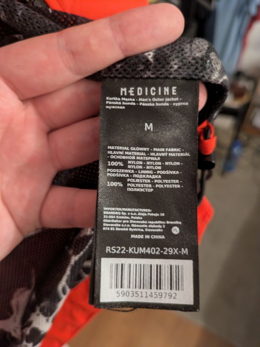 kurtka medicine na co dzień.  Czerwona . Męska /unisex