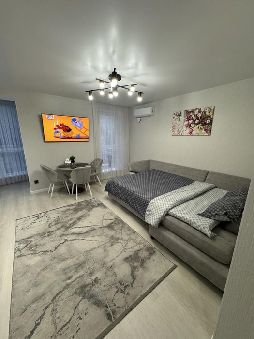 ЕНЕРГОНЕЗАЛЕЖНА Однокімнатна квартира подобово, Центр