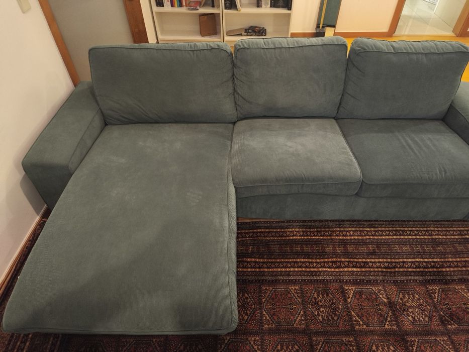 Sofá IKEA KIVIK turquesa - chaise longue 3 lugares - praticamente novo
