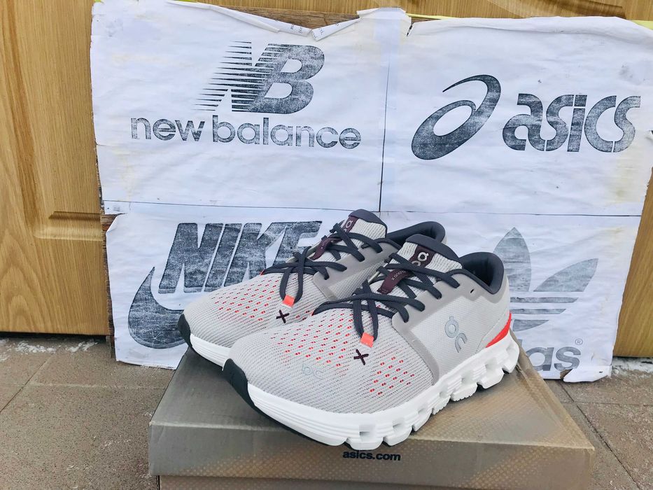 Кроссовки On Cloud X 4 Swiss Engineering для тренировок бега