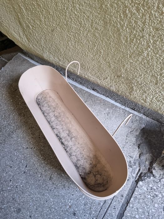 Sinsay - beżowa doniczka balkonowa