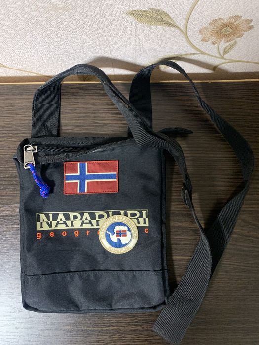Сумка Napapijri geographic  оригінал.