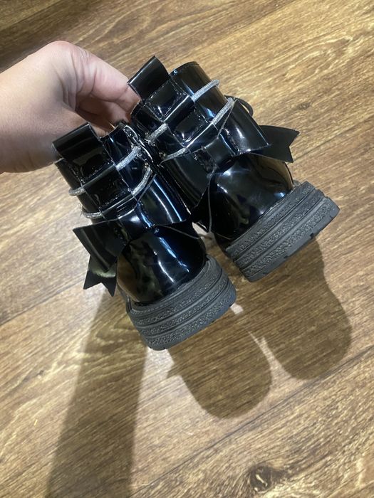 Ботинки на дівчинку в 29 р