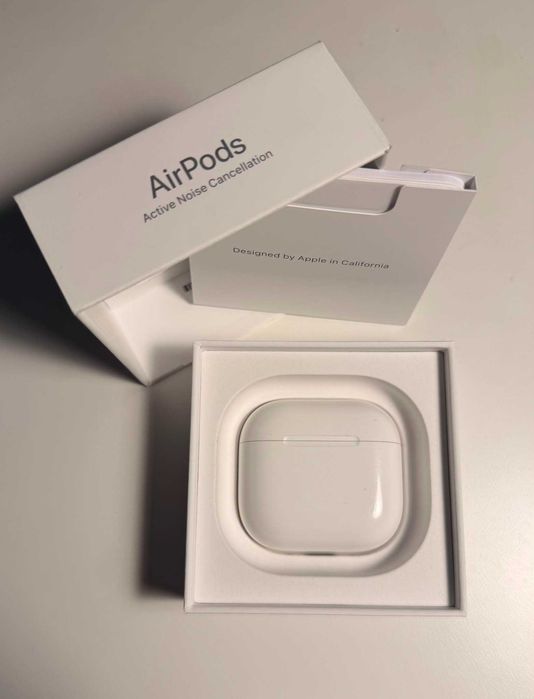 Airpods 4 ANC - com cancelamento de ruído