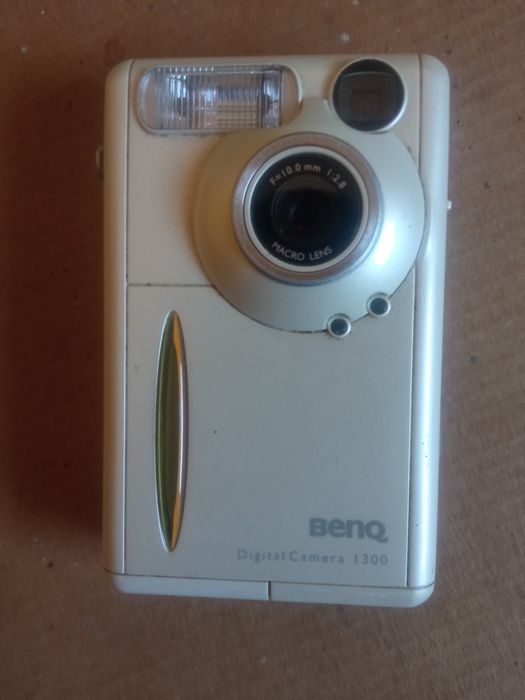 Цифровий фотоапарат benq