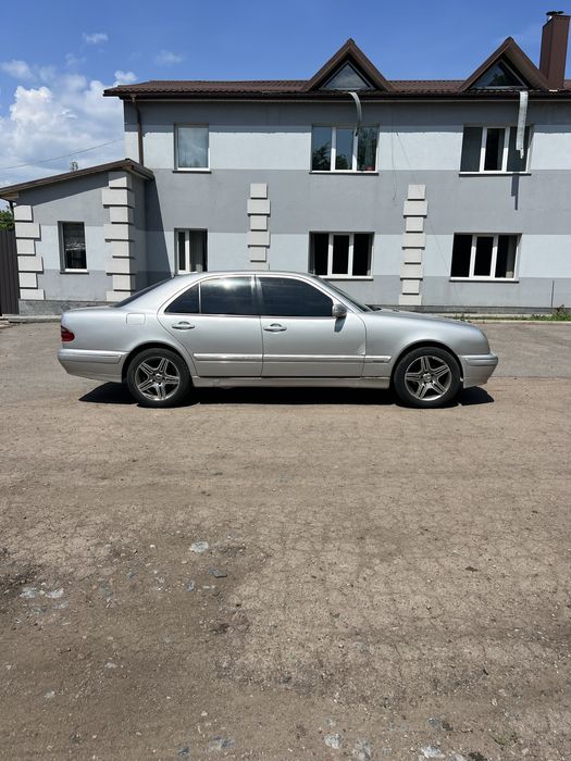 Mercedes Benz e class w210 2001 рік 2.6 газ бензин автомат