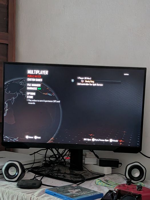 PS4 Pro em bom estado