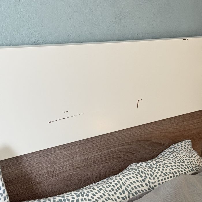 Cama de casa + mesas de cabeceira - usado em bom estado