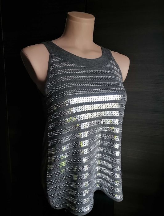 Srebrny top w stylu glamour