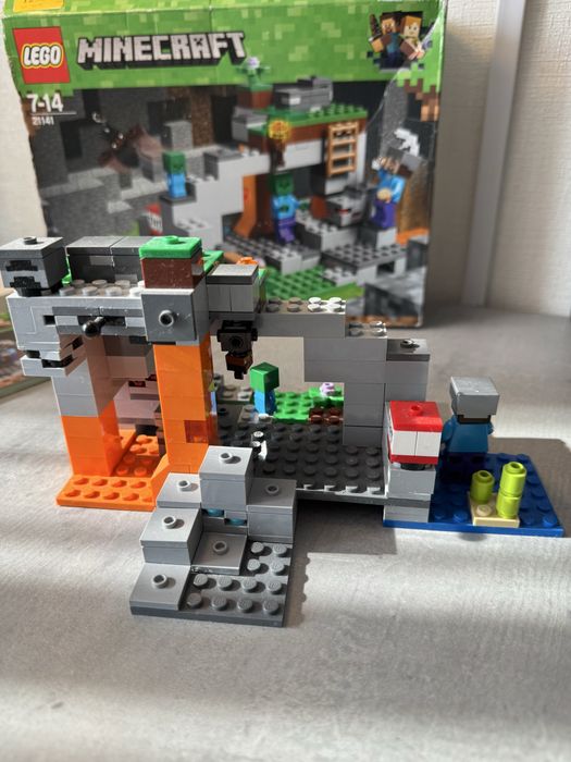 LEGO Minecraft The Zombie Cave 2 Лего майкрафт печера зомбі