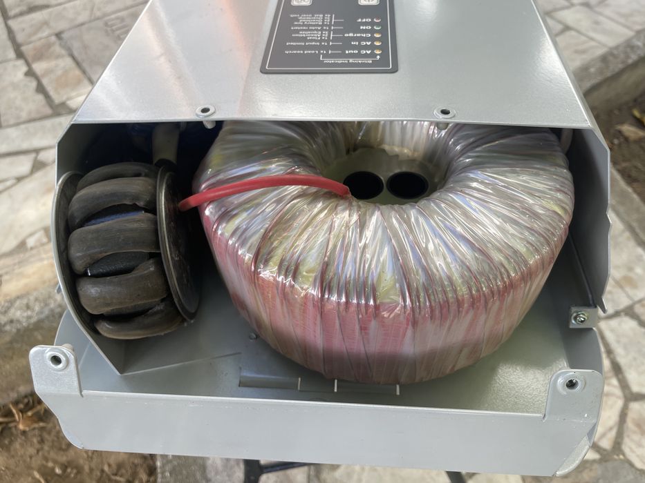 Inversor / carregador fotovoltaico hibrido XTM3500-24 (on-off grid)