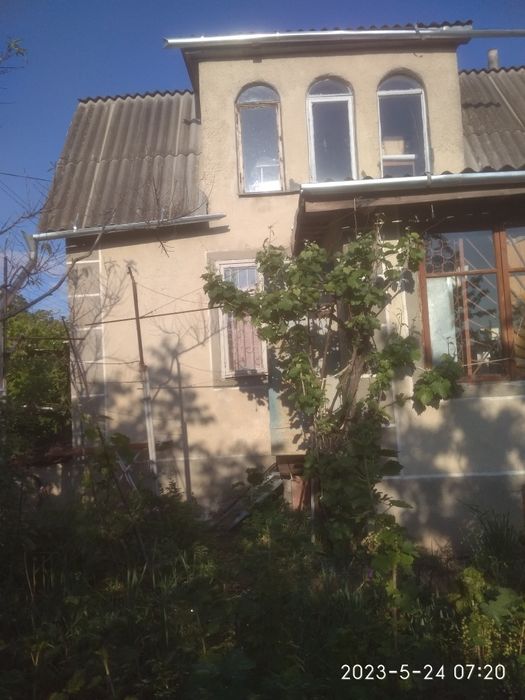 Продам дачу, 2 этажа с цокольным гаражем, р-н массив Надлиманский (воз