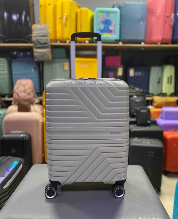 Валіза American Tourister маленька ручна поклажа 55х40х20 см