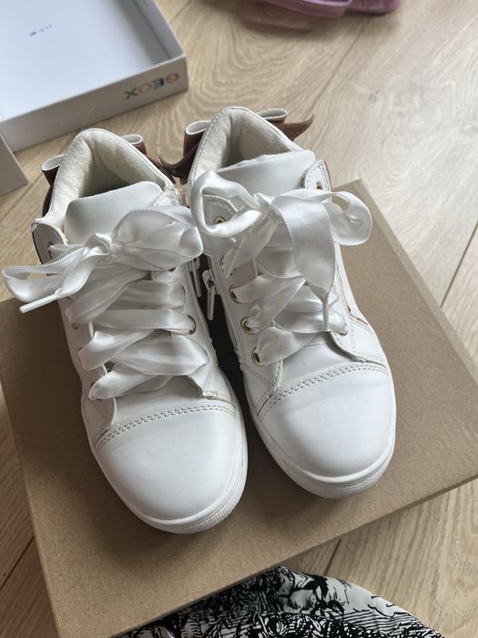 Sneakersy friboo biale kokardka dziewcznyka 30