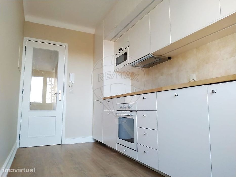 Apartamento T1 para arrendamento