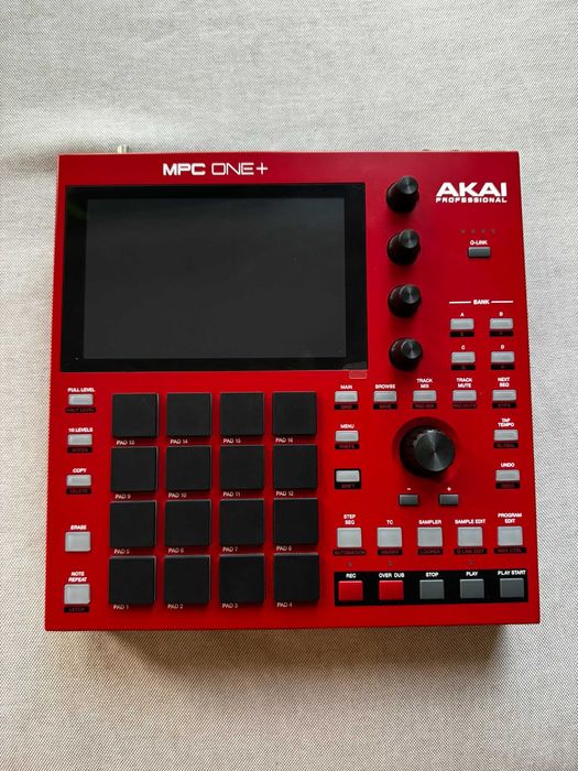 Akai MPC One Plus Gwarancja Magma Case Decksaver