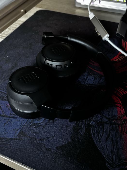 JBL Tune 720 BT preto