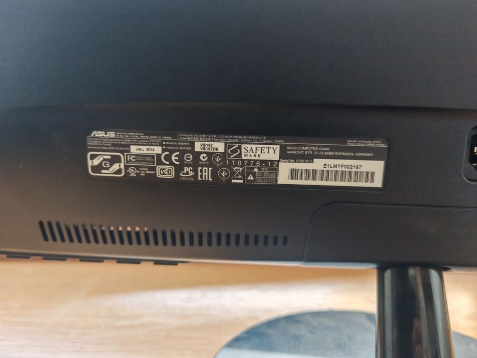 Monitor ASUS VS197DE 18.5", 1366x768 - VGA