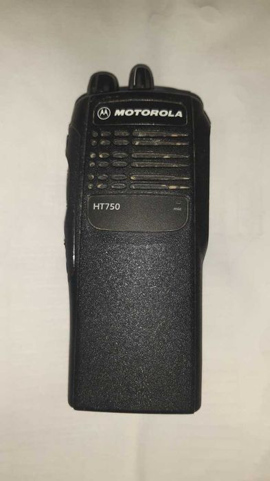 Рація Motorola HT750
