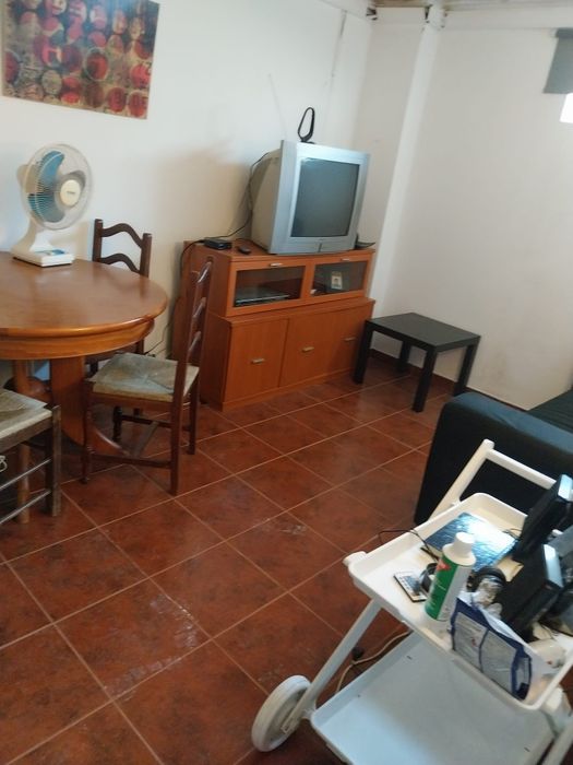 Vende-se fração com potencial habitacional + centro de Beja