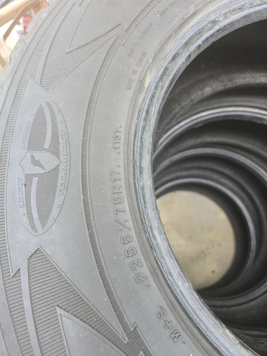 Opony at 255/75r17