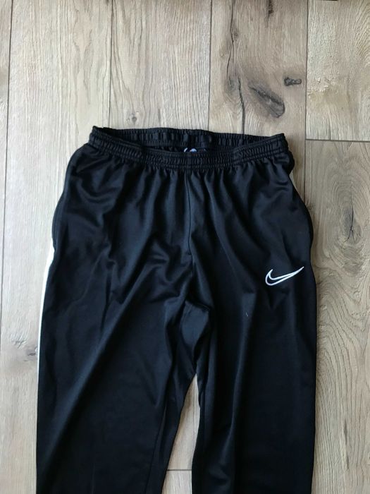Spodnie dresowe Nike Dri-Fit Slim rozm. M