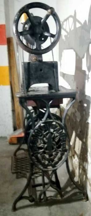 MÁQUINA DE COSTURA ANTIGA SINGER 29K2 (Sapateiro/couro) Vintage