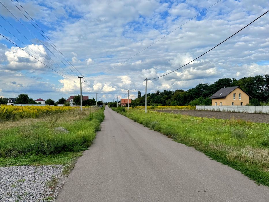 Ділянка під забудову в новому районі / Личанка