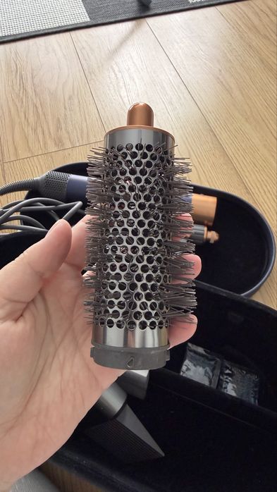 Dyson airwrap б/у