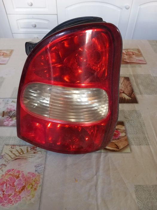 Luzes traseiras kia carnival