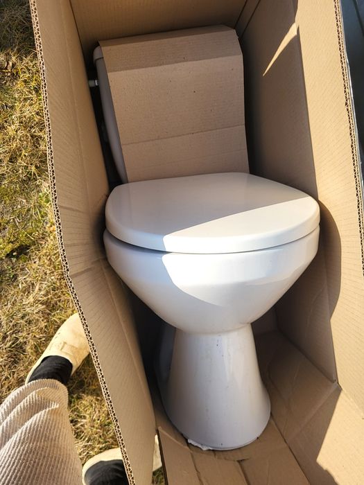 Sprzedam toaletę komplet