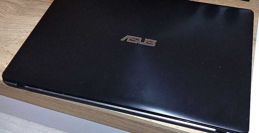 Laptop AsusR510d AMD-A10 5750M 8GB ram SSD128GB RADEON 8650G+8600M 3GB
