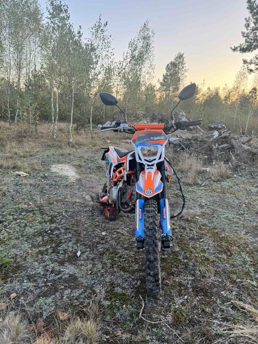 Без гарантії  мотоцикл такий як є