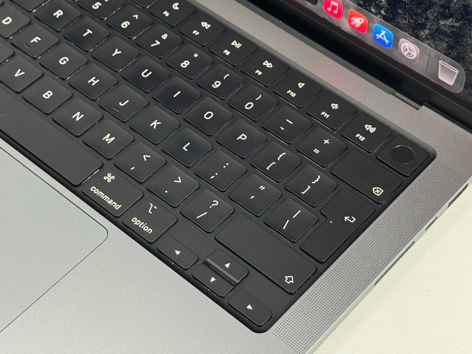 Apple MacBook Pro 14 2021 M1 Pro 16GB RAM 512GB SSD Super Stan