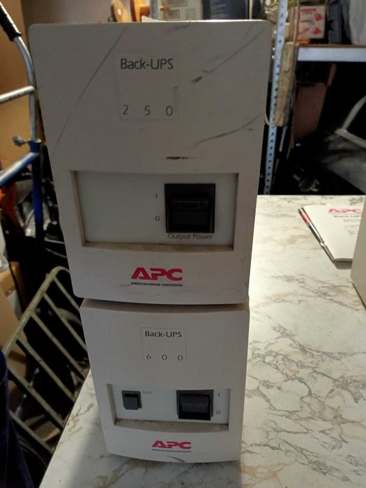 UPS typu BACK APC do regeneracji