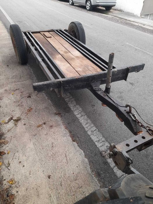 Reboque porta Máquinas com Rampas