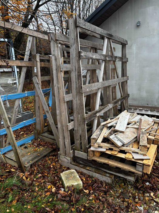 Deski stojaki palety opał