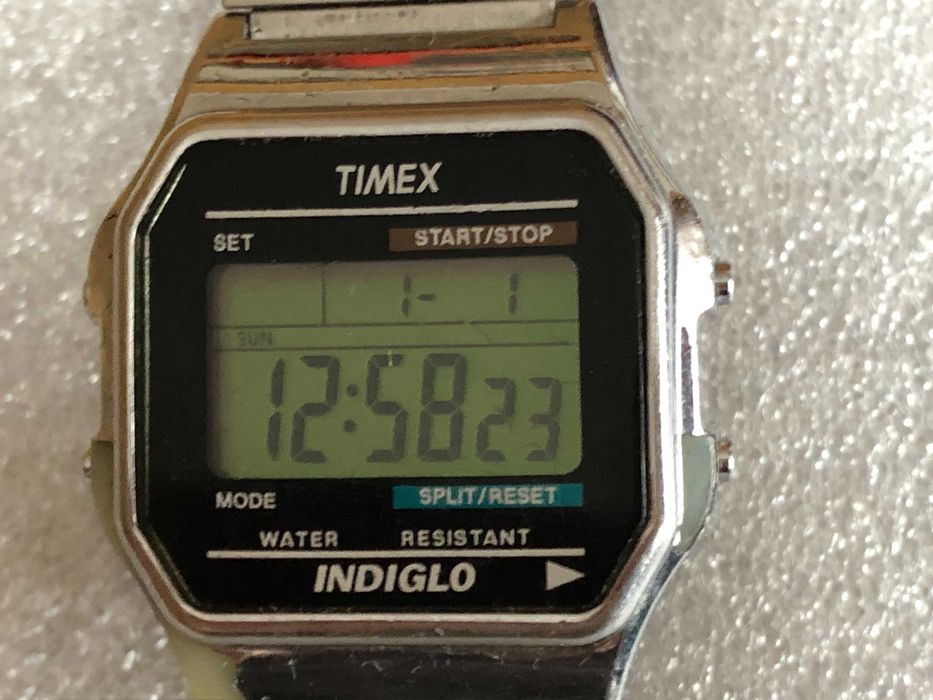Годинник Timex T80 INDIGLO вінтаж на ходу