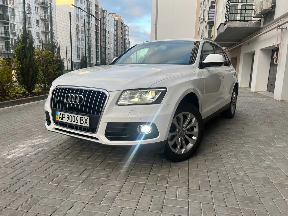 AUDI Q5 офіційний, без пошкоджень
