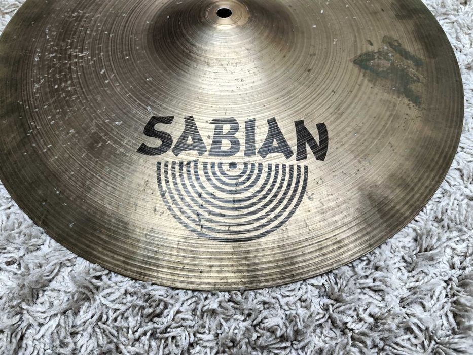 Talerz perkusyjny SABIAN AA MEDIUM CRASH 18"