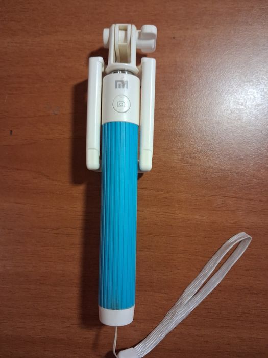 Mi Bluetooth Selfie Stick для смартфонов