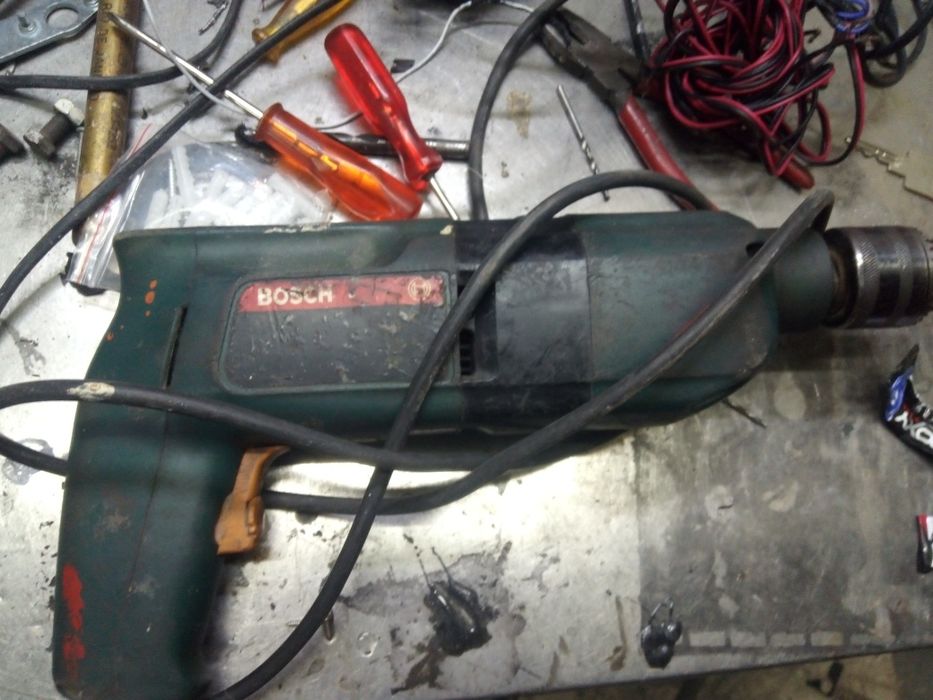 Máquina de furar Bosch