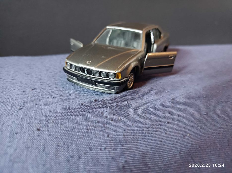 Bmw 735 i w skali 1;43 firmy Gama