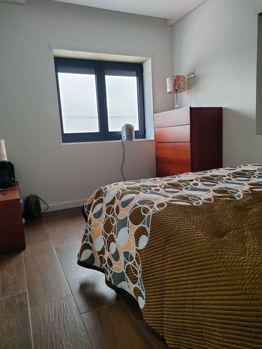 Arrendo quarto mobilado