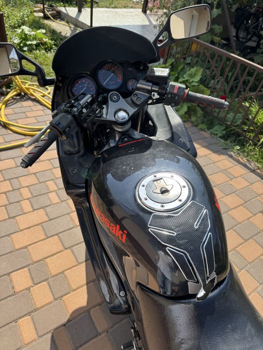Kawasaki zzr 250 2000