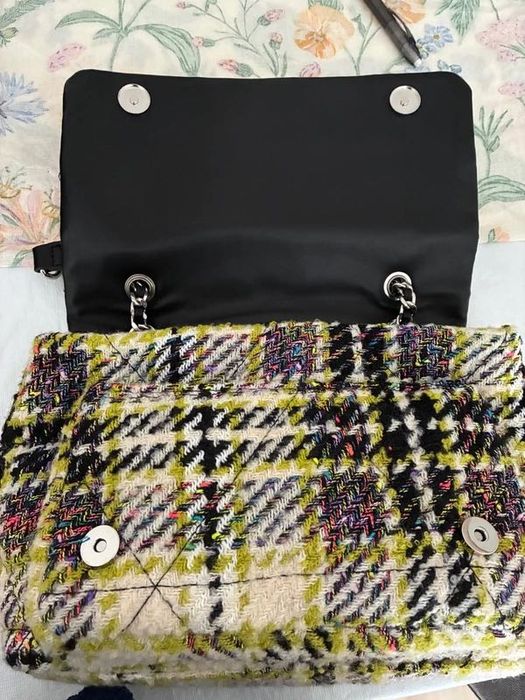 Mala da parfois nova