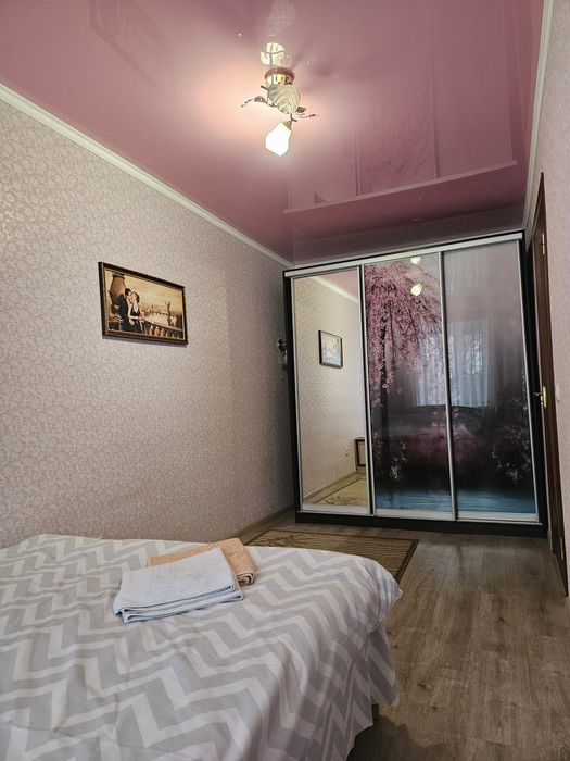 Двокімнатна квартира біля парку.