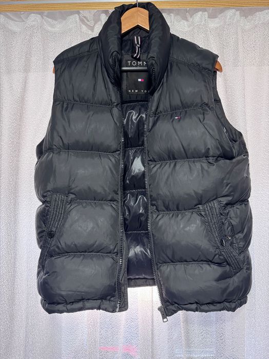 Жилетка чорна пухова Tommy Hilfiger